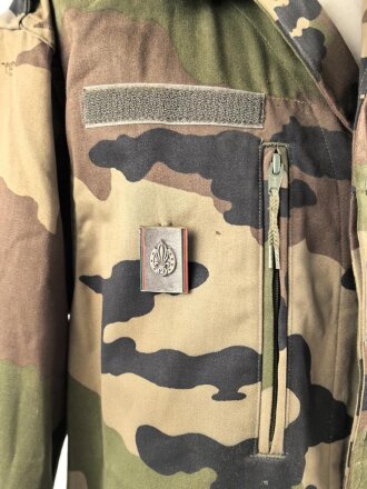 Frankreich Fremdenlegion, Tarnjacke und Hose eines Angehörigen der Feldgendarmerie. Ungereinigt