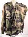 Frankreich Fremdenlegion, Tarnjacke und Hose eines Angehörigen der Feldgendarmerie. Ungereinigt