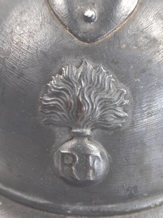 Frankreich 1. Weltkrieg, Stahlhelm Adrian Modell 1915 für Infanterie. Originallack, Innenfutter und Kinnriemen fehlen