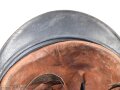 Frankreich 1. Weltkrieg, Stahlhelm Adrian Modell 1915 für Sanitäter. Originallack, guter Zustand