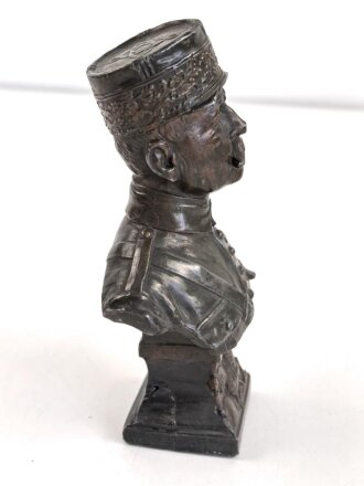 Frankreich, bronzierte Spritzgußfigur Marschall Philippe Patain. Höhe ca 16cm, beschädigtes Stück