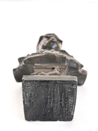 Frankreich, bronzierte Spritzgußfigur Marschall Philippe Patain. Höhe ca 16cm, beschädigtes Stück