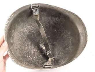 Frankreich, Stahlhelmglocke  M51. Originallack