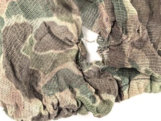 Frankreich Fremdenlegion, Stahlhelm " Tarnnetz" gefertigt aus U.S. Marinecorps Mückenschleiern aus dem 2. Weltkrieg. Getragen