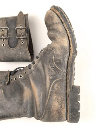 Frankreich, Armee und  Fremdenlegion Kampfstiefel, ähnlich dem amerikanischen Modell aus dem 2. Weltkrieg, so unter anderem in Indochina getragen. Ungereinigtes Paar, Sohlenlänge etwa 32cm