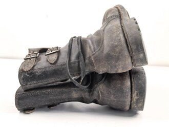 Frankreich, Armee und  Fremdenlegion Kampfstiefel, ähnlich dem amerikanischen Modell aus dem 2. Weltkrieg, so unter anderem in Indochina getragen. Ungereinigtes Paar, Sohlenlänge etwa 32cm