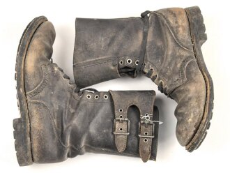 Frankreich, Armee und  Fremdenlegion Kampfstiefel, ähnlich dem amerikanischen Modell aus dem 2. Weltkrieg, so unter anderem in Indochina getragen. Ungereinigtes Paar, Sohlenlänge etwa 32cm