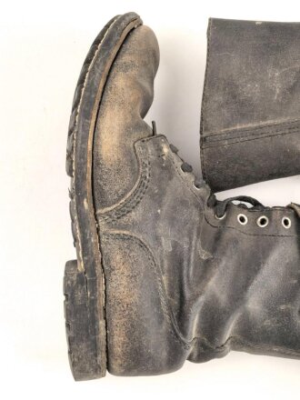Frankreich, Armee und  Fremdenlegion Kampfstiefel, ähnlich dem amerikanischen Modell aus dem 2. Weltkrieg, so unter anderem in Indochina getragen. Ungereinigtes Paar, Sohlenlänge etwa 32cm