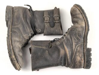 Frankreich, Armee und  Fremdenlegion Kampfstiefel, ähnlich dem amerikanischen Modell aus dem 2. Weltkrieg, so unter anderem in Indochina getragen. Ungereinigtes Paar, Sohlenlänge etwa 32cm