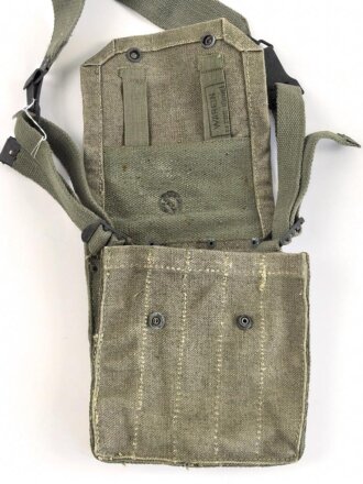 Frankreich Fremdenlegion, Magazintasche mit Trageriemen, Teil der Modell 1950 TAP Ausrüstung ( TAP = Troupes Aero Portees / Fallschirmjäger ) Guter Zustand