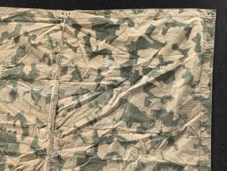 Frankreich 2. Weltkrieg, Zeltbahn datiert 1939. Mit hoher wahrscheinlichkeit nach dem 2. Weltkrieg von der Fremdenlegion vereinnahmt. Einseitig Schlaufen angebracht, DANACH mit Tarndruck versehen. Gebraucht, guter Zustand