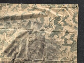 Frankreich 2. Weltkrieg, Zeltbahn datiert 1940. Mit hoher wahrscheinlichkeit nach dem 2. Weltkrieg von der Fremdenlegion vereinnahmt. Einseitig Schlaufen angebracht, DANACH mit Tarndruck versehen. Gebraucht, guter Zustand #1