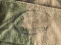 Frankreich 2. Weltkrieg, Zeltbahn datiert 1940. Mit hoher wahrscheinlichkeit nach dem 2. Weltkrieg von der Fremdenlegion vereinnahmt. Einseitig Schlaufen angebracht, DANACH mit Tarndruck versehen. Gebraucht, guter Zustand #1