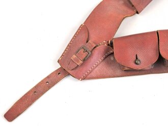 Frankreich Fremdenlegion, Bandolier aus rotbraunem Leder...