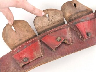 Frankreich Fremdenlegion ?, Bandolier aus rotbraunem Leder mit 8 Patronentaschen  Gebraucht