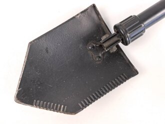 U.S. Army 1975 dated folding shovel in carrier from 1985....