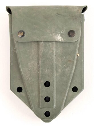 U.S. Army 1975 dated folding shovel in carrier from 1985. Uncleaned