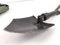 U.S. Army 1975 dated folding shovel in carrier from 1985. Uncleaned