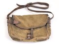 Frankreich 2. Weltkrieg, Tasche mit schwerem Ledertrageriemen, datiert 1936.