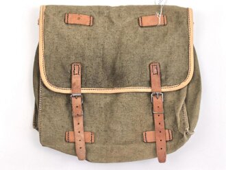 Frankreich wohl 2. Weltkrieg, Tasche/Musette für Koppel, gestempelt