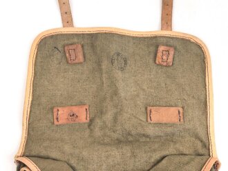 Frankreich wohl 2. Weltkrieg, Tasche/Musette für Koppel, gestempelt