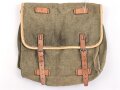 Frankreich wohl 2. Weltkrieg, Tasche/Musette für Koppel, gestempelt