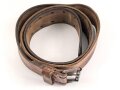 Frankreich, Lederkoppel , Höhe 4cm, Gesamtlänge 111cm