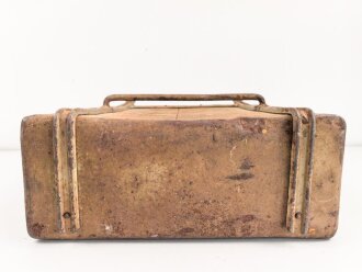 Motorrad Packtasche Wehrmacht, ungereinigtes Stück mit originaler Tarnlackierung. Ungereinigt