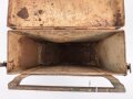 Motorrad Packtasche Wehrmacht, ungereinigtes Stück mit originaler Tarnlackierung. Ungereinigt