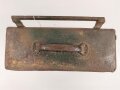 Motorrad Packtasche Wehrmacht, ungereinigtes Stück mit originaler Tarnlackierung. Ungereinigt