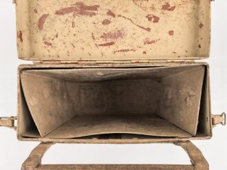 Motorrad Packtasche Wehrmacht, ungereinigtes Stück mit originaler Tarnlackierung. Ungereinigt