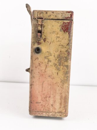 Motorrad Packtasche Wehrmacht, ungereinigtes Stück mit originaler Tarnlackierung. Ungereinigt