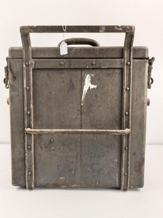 Motorrad Packtasche Wehrmacht, ungereinigtes Stück mit originaler Tarnlackierung. Ungereinigt