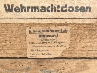 Transportkasten aus Holz für Wehrmachtsdosen "Blutwurst"  Maße etwa  33 x 46 x 29cm. Guter Zustand