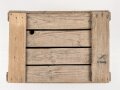 Transportkasten aus Holz für Wehrmachtsdosen "Blutwurst"  Maße etwa  33 x 46 x 29cm. Guter Zustand