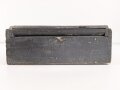 Transportkasten Wehrmacht für drei Stück Wurfgranaten zum Granatwerfer 34. Original lackiertes Stück