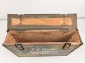 Reichswehr und frühe Wehrmacht, Transportkasten für " Zusatzkartuschen und 4. Ladungen der Feldkanone 16 neuer Art" Originale Tarnlackiert, datiert 1936, ungereinigt.