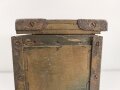 Reichswehr und frühe Wehrmacht, Transportkasten für " Zusatzkartuschen und 4. Ladungen der Feldkanone 16 neuer Art" Originale Tarnlackiert, datiert 1936, ungereinigt.