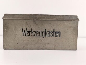 Kasten "Werkzeug" Wehrmacht, für den kleinen Waffenmeister Werkzeugsatz. Originallack, ungereinigtes Stück