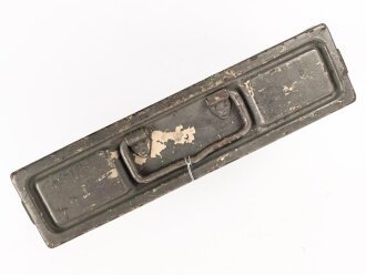 Kasten "Werkzeug" Wehrmacht, für den kleinen Waffenmeister Werkzeugsatz. Originallack, ungereinigtes Stück