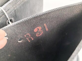 Paar Gummistiefel zum schweren Gasschutzanzug der Wehrmacht. Guter Zustand, datiert 1944