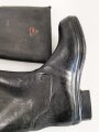 Paar Gummistiefel zum schweren Gasschutzanzug der Wehrmacht. Guter Zustand, datiert 1944