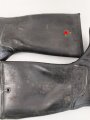 Paar Gummistiefel zum schweren Gasschutzanzug der Wehrmacht. Guter Zustand, datiert 1944