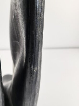 Paar Gummistiefel zum schweren Gasschutzanzug der Wehrmacht. Guter Zustand, datiert 1944