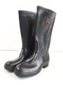 Paar Gummistiefel zum schweren Gasschutzanzug der Wehrmacht. Guter Zustand, datiert 1944