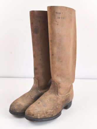 Paar Stiefel für Mannschaften der Kavallerie, Wohl ungetragenes Paar, Sohlenlänge 29,5cm