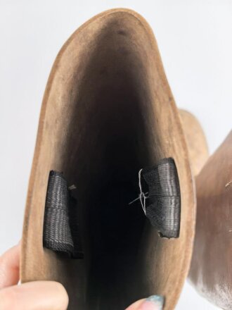 Paar Stiefel für Mannschaften der Kavallerie, Wohl ungetragenes Paar, Sohlenlänge 29,5cm