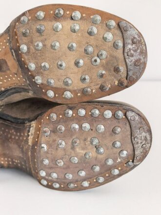 Paar Stiefel für Mannschaften der Kavallerie, Wohl ungetragenes Paar, Sohlenlänge 29,5cm