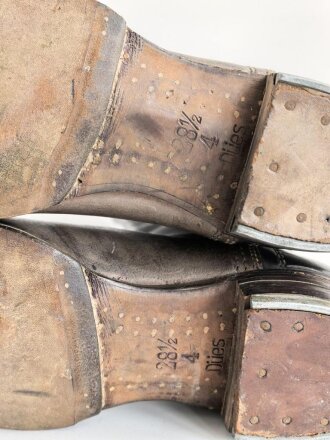 Paar Stiefel für Mannschaften der Kavallerie, Wohl ungetragenes Paar, Sohlenlänge 29cm