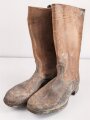 Paar Stiefel für Mannschaften der Wehrmacht. Ungetragenes Paar mit Reichsbetriebsnummer im Schaft. Ungereinigt, Sohlenlänge knapp 31cm